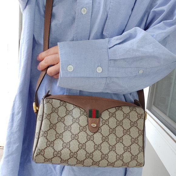 Authentic Vintage Gucci GG Monogram Supreme Sherry Web Ophidia Crossbody Bag - Picture 1 of 9